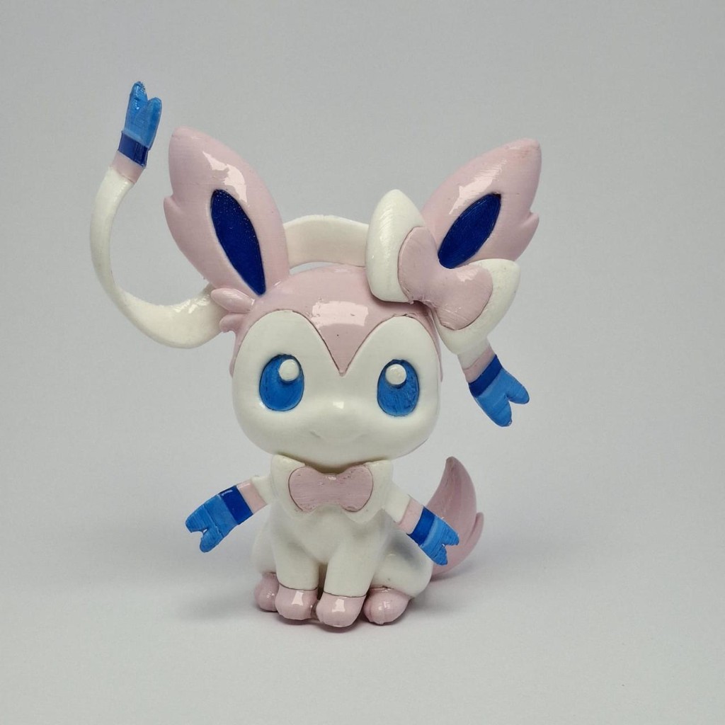 Sylveon Pokémon figure